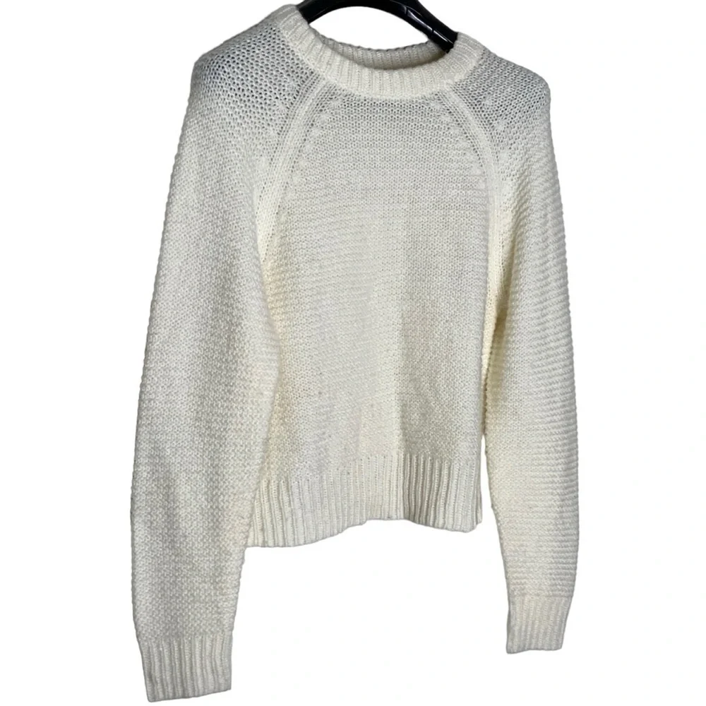 A new day-white long sleeve sweater. Size M - Picture 3 of 7